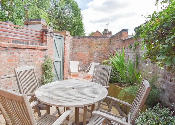 Central Stays - Luxury Central Townhouse - With Free Parking