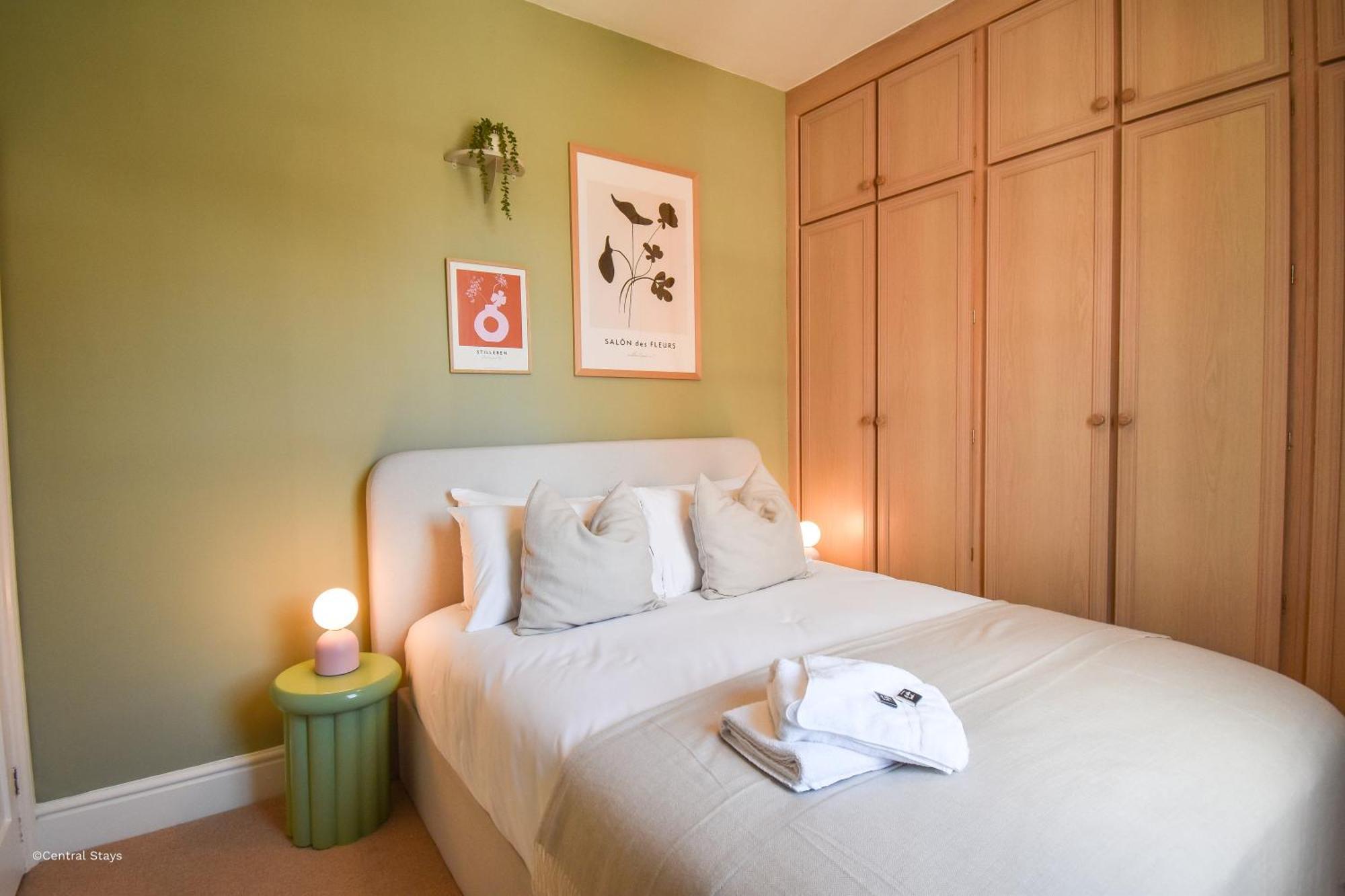 - Luxury Townhouse - With Free Parking Chester